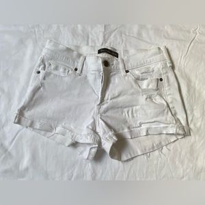 ABERCROMBIE & FITCH • White Denim • Previously loved • 25